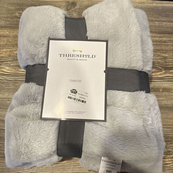 Faux Rabbit Fur Throw Blanket Light Gray - Threshold. 50”x60”. NWT. - Picture 3 of 7